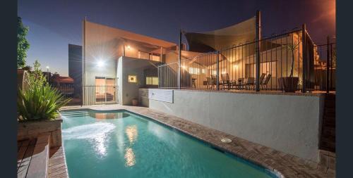 Dianella Apartment | "Home away from home " Large self contained studio with swimming pool