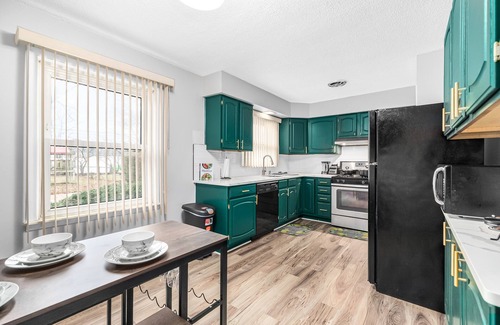 Roseville House | Home Away from Home