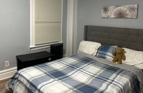 Weequahic House | Home away from home