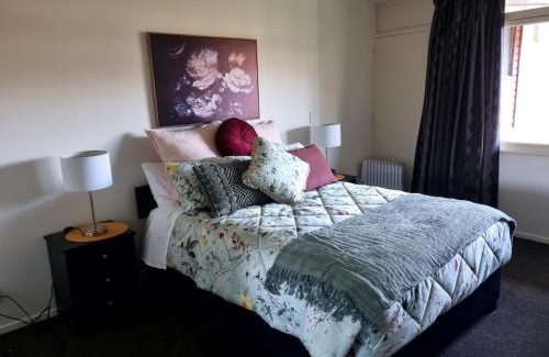 Otematata Apartment | Home Away from Home - Waitaki Lakes Apartment A5
