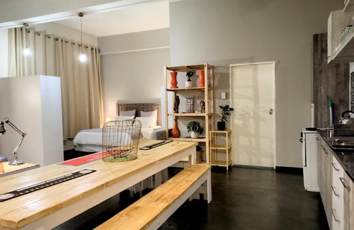 Downtown Johannesburg Apartment | Home Away From Home