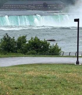 Niagara Falls House | Home besides Niagara Falls, NY