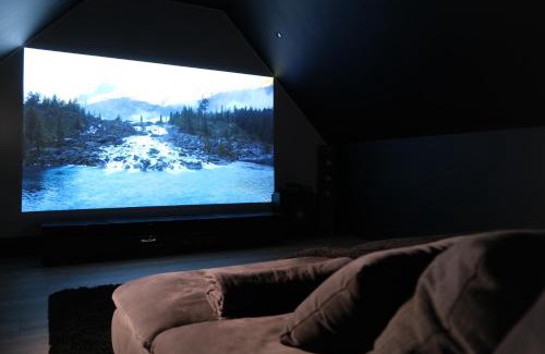 Seclin Villa | Home Family Cinema