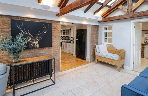 Priors Marston Cottage | HOME FARM COTTAGE, family friendly in Napton-On-The-Hill