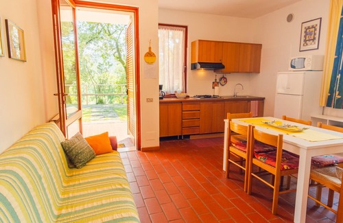 Costermano House | Home-Garden view-Private Bathroom-Apartment-interno appartamento