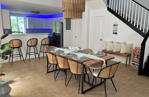 Alice Town House | Home in Bailey Town, Bimini Bay- North Bimini Optional Golf Cart and 43' Slip