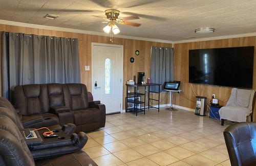 Barataria House | Home in Barataria, Relax with the whole family at this peaceful place to stay.