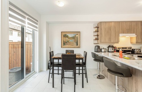 Niagara Falls House | Home in Heart of Niagara Falls