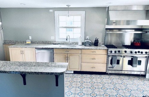 Whitehaven House | Home in historic Whitehaven Village.