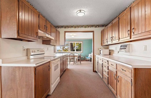 Lansing House | Home in quaint river town with awe-inspiring view of the beautiful Mississippi