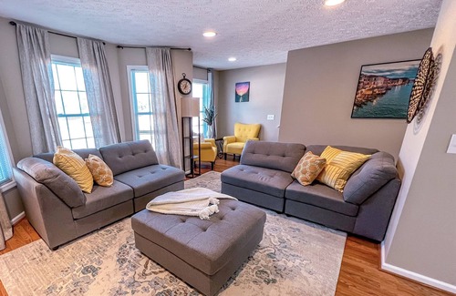 Haven Heights Apartment | Home in Radford, Minutes to RU, I-81 & 20mins to VT