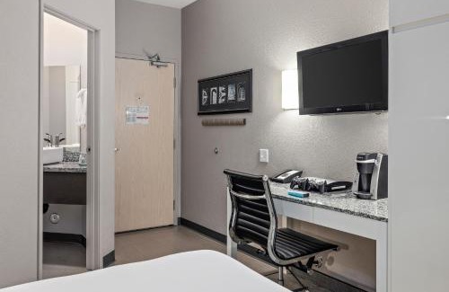 Medicine Hat Hotel | Home Inn Medicine Hat