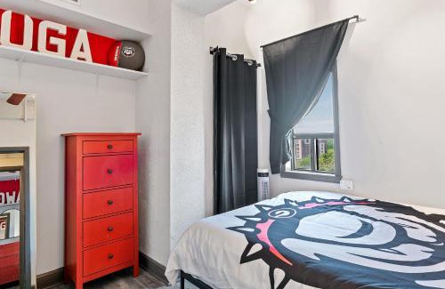 Athens House | Home is Where the Arch is - Across from UGA