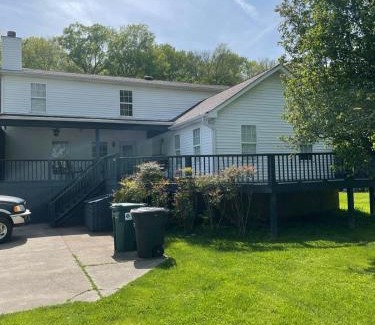 Hendersonville House | Home just outside of Hendersonville