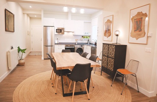 Abando House | Home-loving apartment Bilbao center (with Parking space)