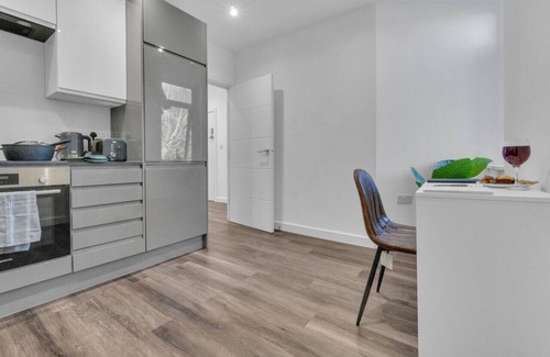West Hendon Apartment | home.ly - Apartments North London Hendon