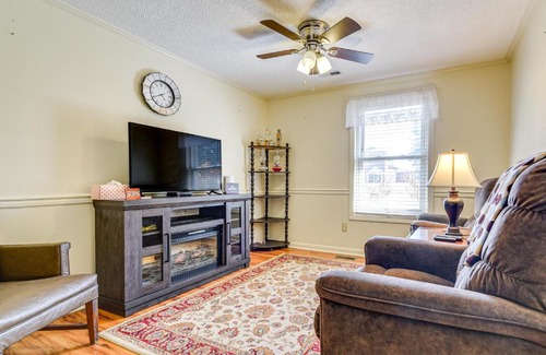 Wise House | Home Near Lake Gaston and Kerr Lake 2 Private Acres