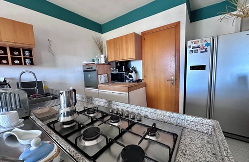 Floridia Apartment | Home of the Sun & Colors, Wi-Fi, AC, Smart TV, 10 min from Syracusa