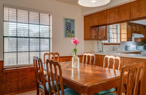 Round Rock House | Home on 3 Acres Next to Park - Round Rock Getaways