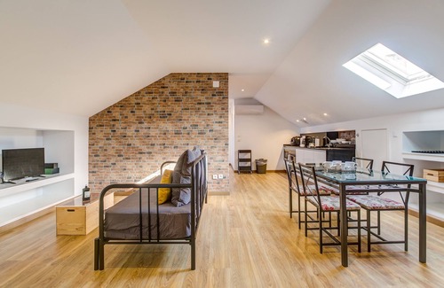 Sao Joao de Deus Apartment | Home Out Loft B - Loft at City Center