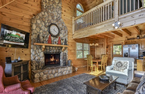Ellijay Cabin | Home Run View - Lake Views