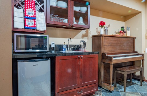 North Creek House | Home: Sleeps 4, Bedroom, Living, Bath, Office, Patio