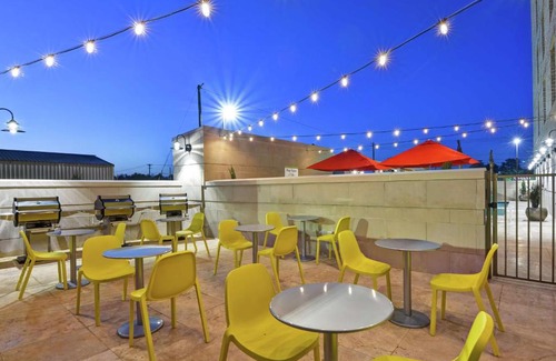 West Ashley Hotel | Home2 Suites Charleston West Ashley
