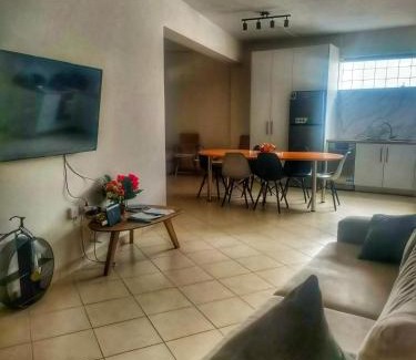 Markopoulon Apartment | Home4U apt1, just 8Km from airport