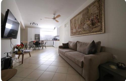 Markopoulon Apartment | Home4U apt1, just 8Km from airport