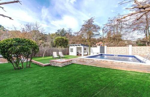 Gualba de Dalt Villa | HomeHolidaysRentals Confort