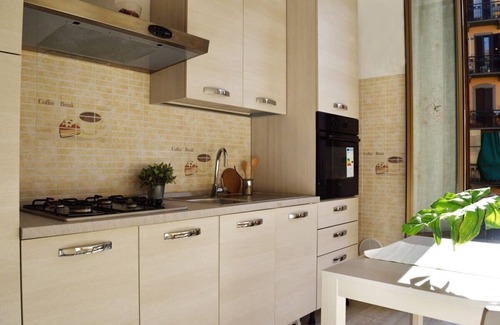 Casoretto Apartment | HomeLovers two-rooms apartment Lambrate Metro Station