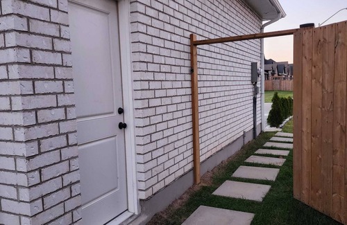 Thamesford House | Homely, cozy, spacious quiet basement apartment in a lovely neighborhood.