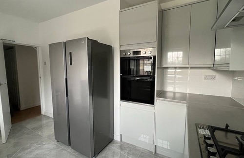 Kidbrooke with Hornfair House | Homely Family-Friendly 5 Bed Greenwich | Fast WiFi | Free Parking | Large Garden