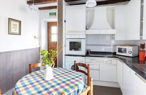 Baztan Apartment | Homerez - Amazing appartement for 6 ppl. with balcony at Berroeta