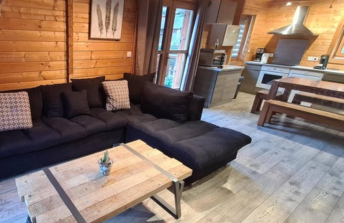 Orlu Ski Chalet | Homerez - Amazing chalet for 10 ppl. with jacuzzi, terrace and balcony at Orlu