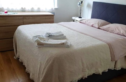 Les Paccots Apartment | Homerez - Apartement 100 m away from the slopes for 5 ppl. at Châtel-Saint-Denis