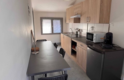 Saint-Laurent Apartment | Homerez - Apartment in Liège, parking incl.