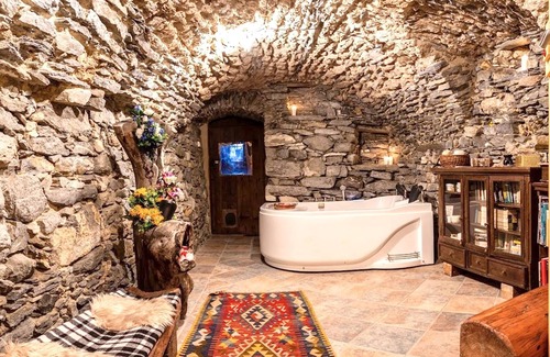 Saint-Nicolas Apartment | Homerez - Appartement 15 km away from the slopes for 2 ppl. at Saint Nicolas