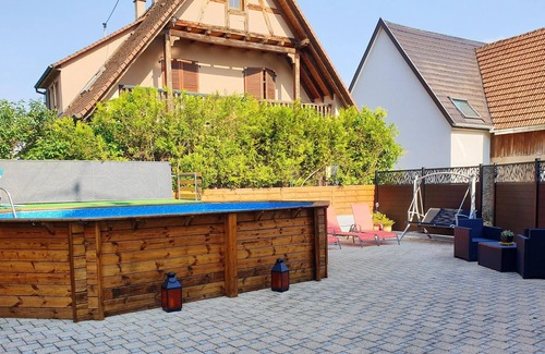 Biesheim Apartment | Homerez - Appartement for 6 ppl. with shared pool and terrace at Biesheim