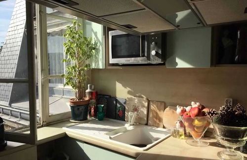 Montparnasse Apartment | Homerez - Apt. Paris Eiffel Tower