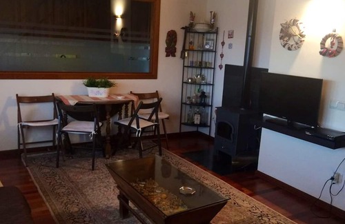 Aravell Apartment | Homerez - Beautiful appartement for 6 ppl. with garden and balcony at Lleida