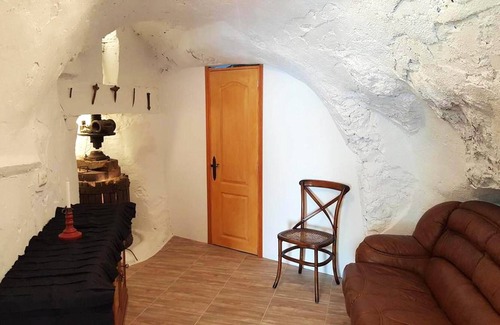 Arnedillo House | Homerez - Beautiful house for 5 ppl. with terrace at Arnedillo