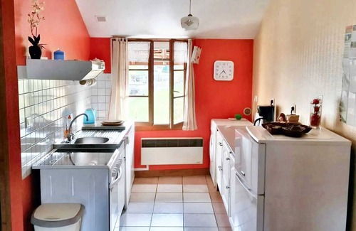 Mesnay Apartment | Homerez - Comfortable Apartment in Mesnay - 70 m² - Private Balcony