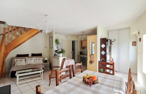 Ornans House | Homerez - Comfortable House in Ornans - Garden