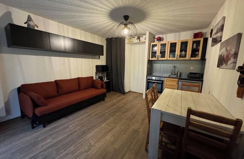 Les Deux Alpes Apartment | Homerez - Cosy Studio in Les Deux Alpes