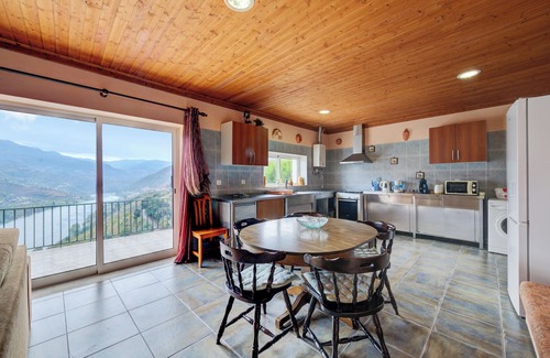 Mesao Frio Villa | Homerez - Cozy villa in Mesão Frio with private pool 120 m²