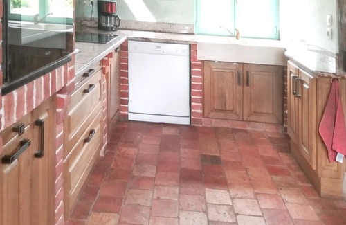 Clarbec House | Homerez - Family House with Garden in Clarbec