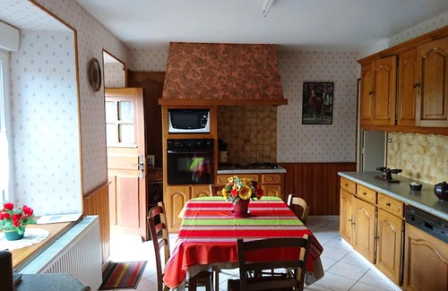 Saint-Laurent-de-Cuves House | Homerez - Spacious house for 6 ppl. at Saint-laurent-de-cuves