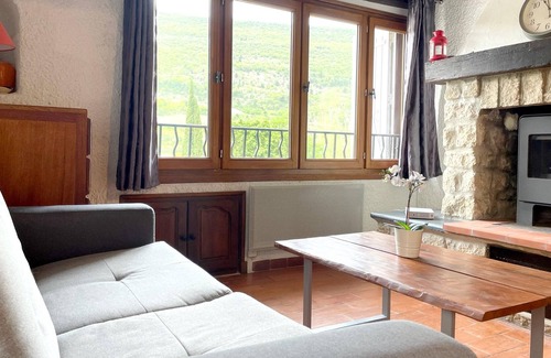 La Roche-sur-le-Buis House | Homerez - House for 6 ppl. with shared pool and terrace at La Roche-sur-le-Buis