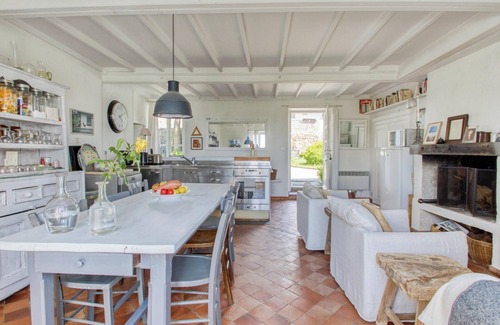 Regnezville-sur-Mer House | Homerez - House in Regnéville-sur-Mer.
